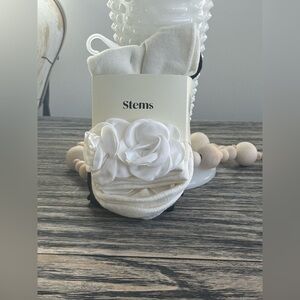 Stems White Floral Women's Socks